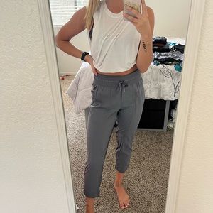 Lululemon Dance Studio Mid-Rise Crop 25”